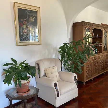 Casa Dona Teresa Ubytování v soukromí Santa Cruz (Madeira)